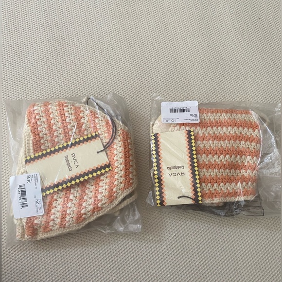 Flor Beige and Orange Striped Crochet
Bikini set - Picture 5 of 9